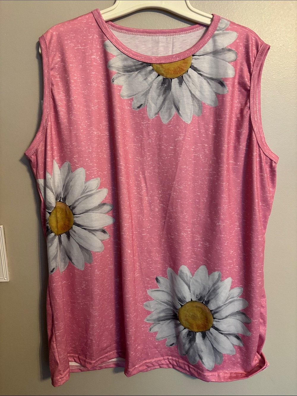 Women's Pink Daisy Print Sleeveless Tank Top